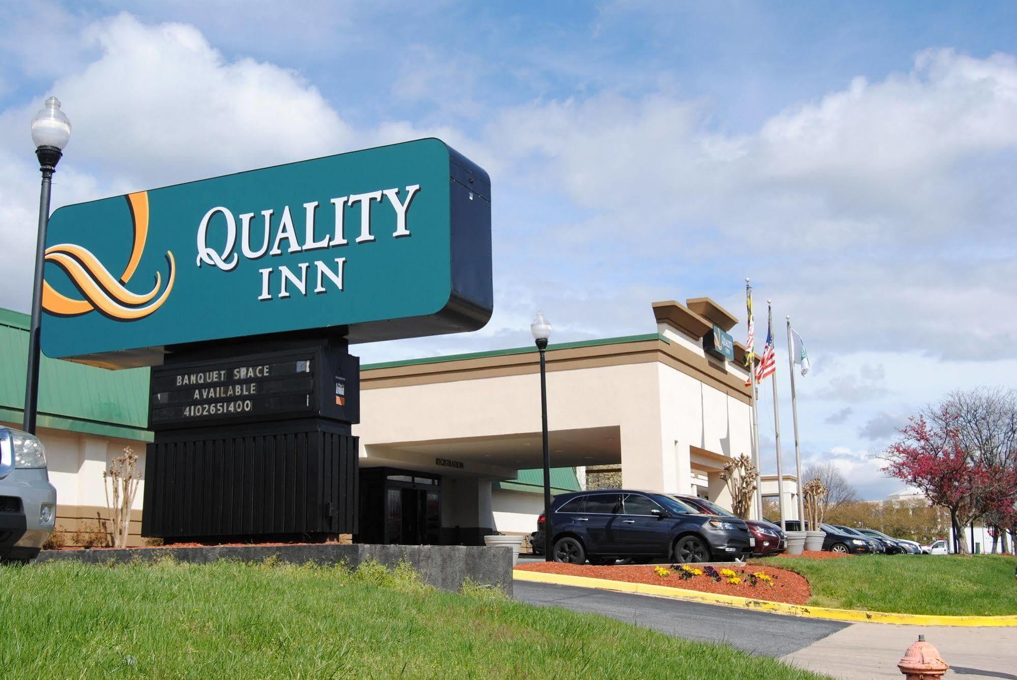Quality Inn Windsor Mill Exterior foto
